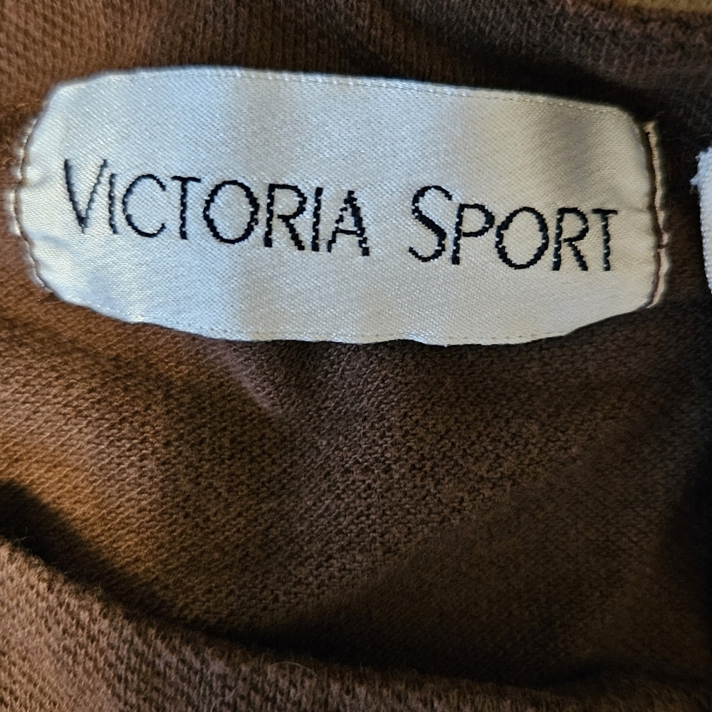 #426 Victoria Sport- Brown Short Sleeve "Wild Jungle" Top - Picture 6 of 7